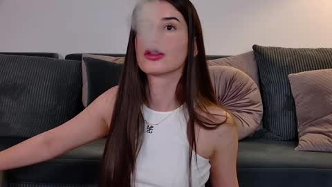Freya Allen online show from May 2026 09:45:01 PM