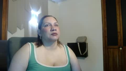 Mia online show from May 2026 12:15:01 AM