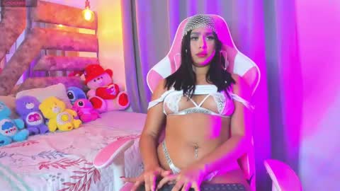 Snapshot of mia_coxx1 chatting on January 2025 06:59:02 AM Mia online show from January 2025 06:59:02 AM