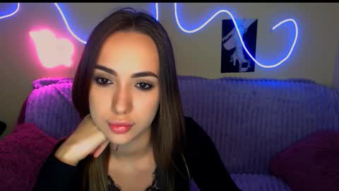 mia_cutie77 online show from September 2025 10:09:02 AM