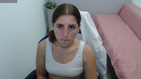 Mia online show from January 2026 01:59:02 PM