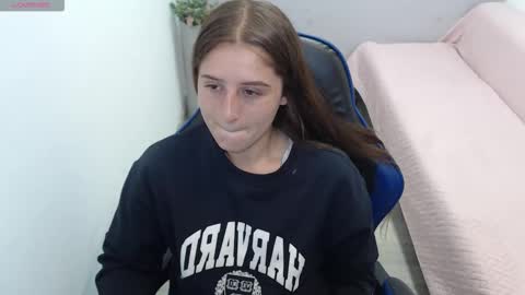 Mia online show from March 2026 01:18:02 PM