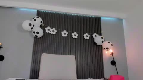 Mia Dollce online show from July 2026 10:52:02 AM