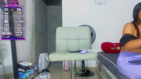 Mia online show from October 2025 02:17:01 AM