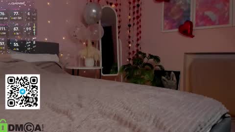 Mia online show from February 2026 03:18:01 AM