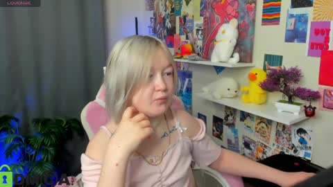 Mia online show from April 2026 02:36:02 AM