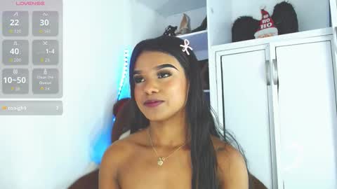 mia_fernand online show from January 2026 05:27:02 PM