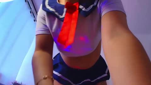 Mia flames online show from November 2025 09:25:01 PM