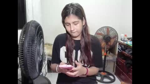 Snapshot of mia_goth766259 chatting on November 2025 10:23:02 PM izzy online show from November 2025 10:23:02 PM