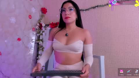 Mia online show from January 2026 01:37:02 PM