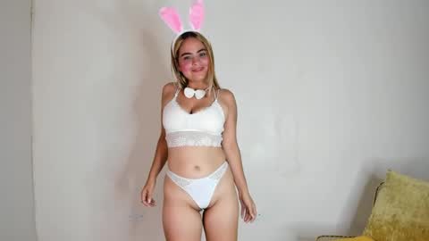 Mia online show from December 2024 11:38:02 PM
