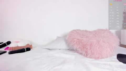  I am Mia  online show from April 2026 02:44:02 PM