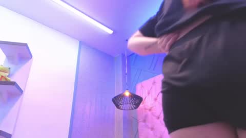 Snapshot of mia_hornny chatting on May 2026 01:08:02 PM Mia online show from May 2026 01:08:02 PM