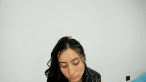 mia kaneee online show from December 2024 11:29:01 PM