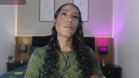 Mia online show from February 2026 06:37:02 PM