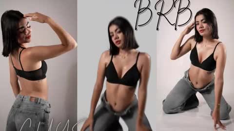 Mia online show from November 2025 02:36:01 AM