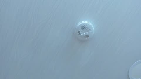 Mia online show from March 2026 02:01:02 AM