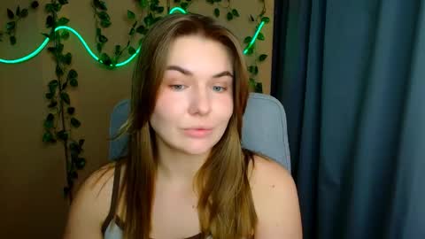 mia_lemm online show from February 2026 08:33:02 AM
