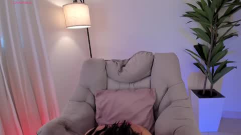 MIA LOVE   online show from September 2025 12:42:01 PM