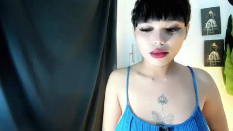 Snapshot of mia_lover9 chatting on May 2026 07:57:02 AM M I A online show from May 2026 07:57:02 AM