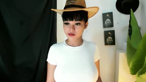 Snapshot of mia_lover9 chatting on June 2026 03:24:02 AM M I A online show from June 2026 03:24:02 AM