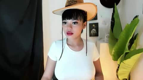 Snapshot of mia_lover9 chatting on June 2026 04:16:02 AM M I A online show from June 2026 04:16:02 AM