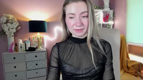 Mia online show from January 2025 10:42:01 AM