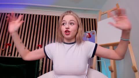 Mia here Appreciate your support online show from January 2025 03:24:02 PM