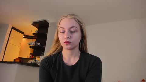 Mia here Appreciate your support online show from September 2025 10:50:02 AM