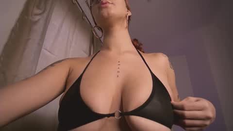 mia independent model online show from December 2025 03:09:02 PM