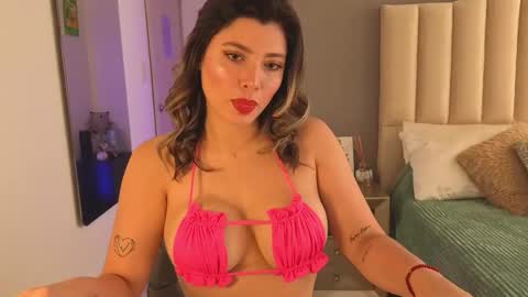 Mia Monroe online show from November 2025 04:18:02 PM