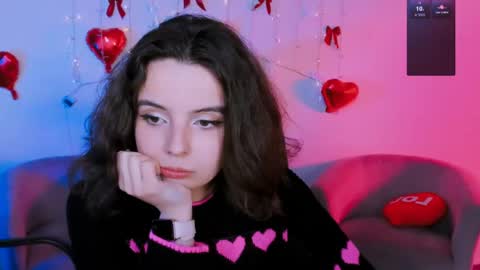 mia_mooon_ online show from April 2026 05:30:01 PM