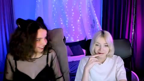 mia_mooon_ online show from May 2026 06:58:01 PM