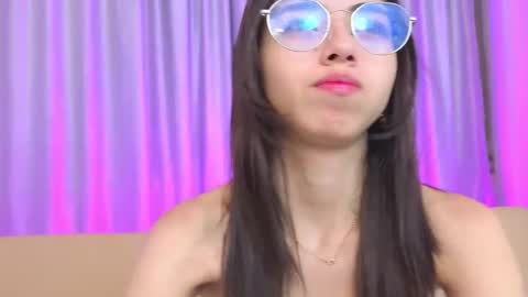 Snapshot of mia_naive chatting on February 2026 12:06:02 PM Mia online show from February 2026 12:06:02 PM