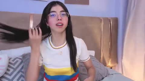Snapshot of mia_naive chatting on June 2026 12:38:02 AM Mia online show from June 2026 12:38:02 AM