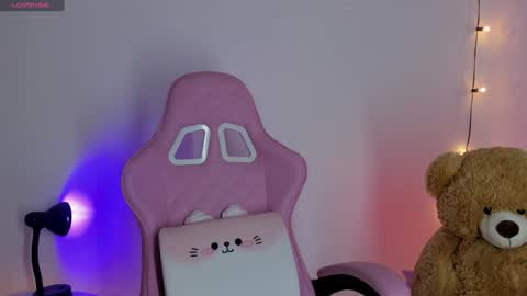 Snapshot of mia_noir chatting on January 2025 04:04:01 AM MIA online show from January 2025 04:04:01 AM