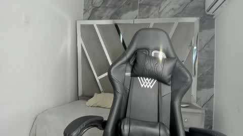 mia_petiteht online show from March 2026 08:38:02 PM