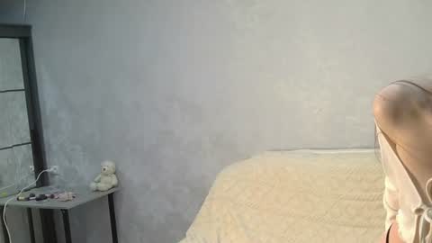 Mia online show from June 2026 08:11:01 PM