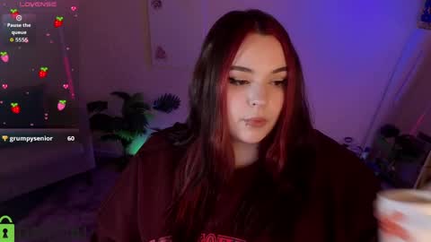 Mia online show from April 2026 01:21:01 AM