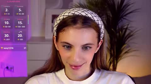 Mia online show from November 2025 06:23:01 AM