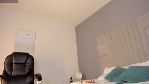 mia_smith_x online show from February 2025 11:12:02 PM