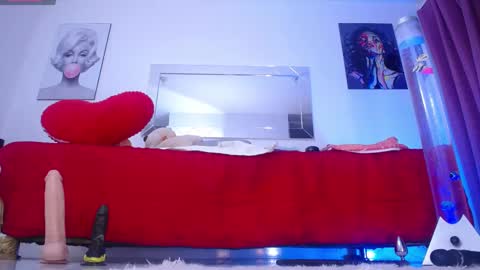 Mia  online show from February 2025 02:47:02 AM