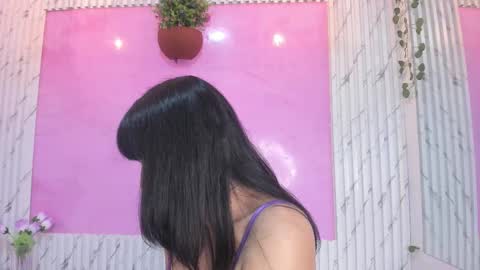 Mia online show from March 2026 12:09:01 PM