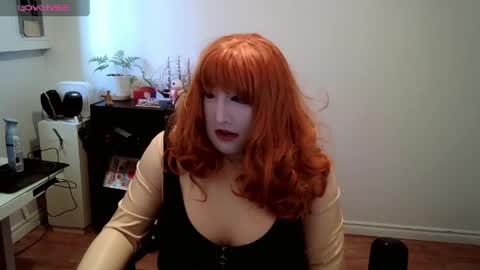 Mia the  Doll online show from May 2026 09:21:01 PM