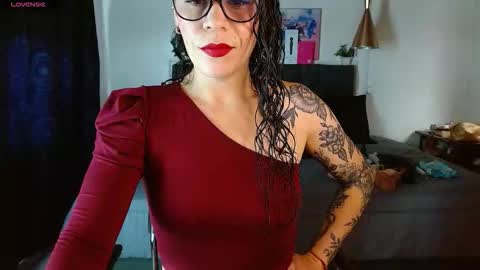 MIA  online show from October 2025 02:37:02 PM