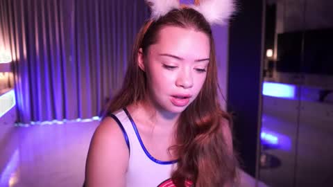 VixenMia online show from September 2025 02:02:02 AM