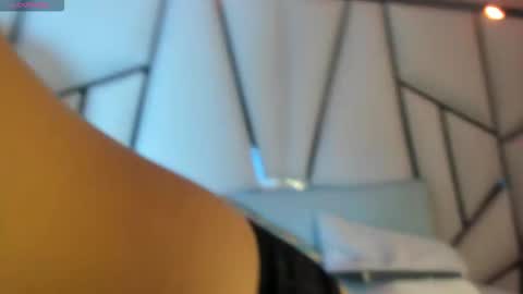 Snapshot of mia_vy chatting on September 2025 07:29:01 PM mia_vy online show from September 2025 07:29:01 PM