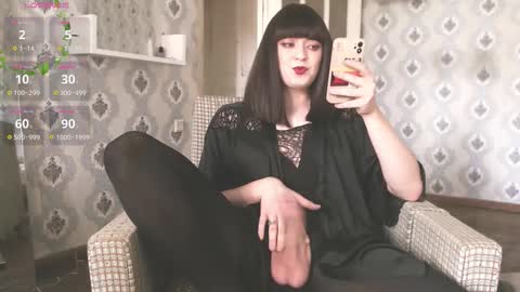 mia_wallase online show from October 2025 04:27:02 PM
