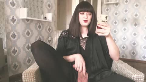 Snapshot of mia_wallase chatting on April 2026 07:40:01 AM mia_wallase online show from April 2026 07:40:01 AM