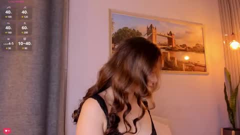 Snapshot of mia_white11 chatting on December 2024 11:18:02 AM Mia White online show from December 2024 11:18:02 AM
